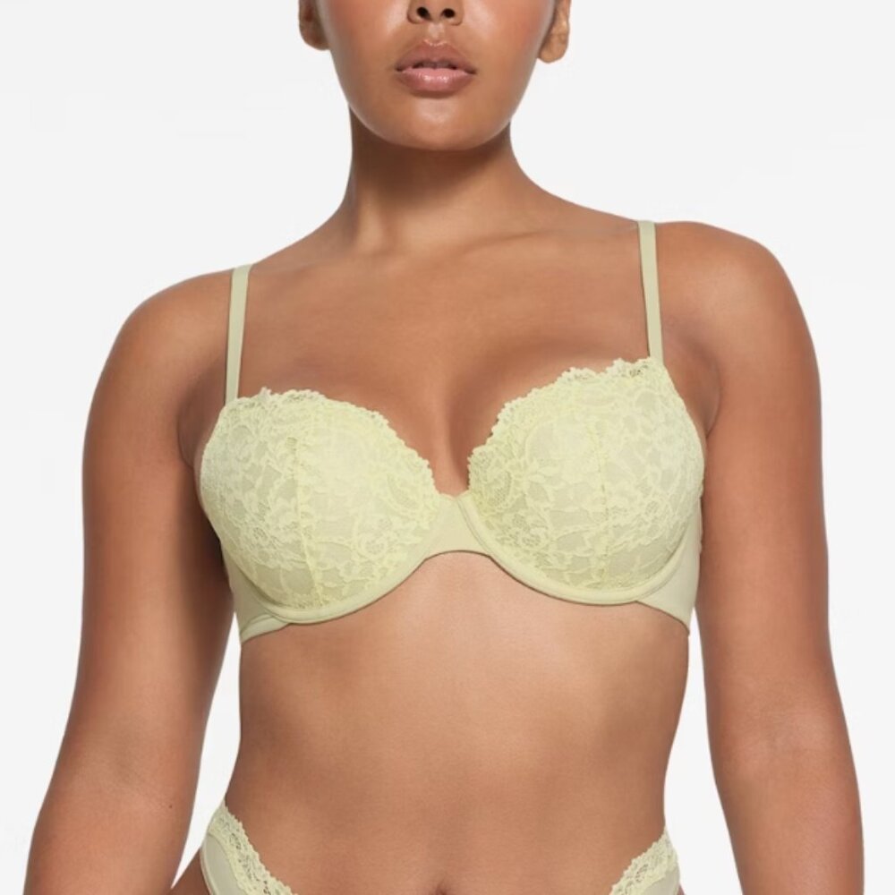 SKIMS Fits Everybody Lace Push Up Bra-Sage